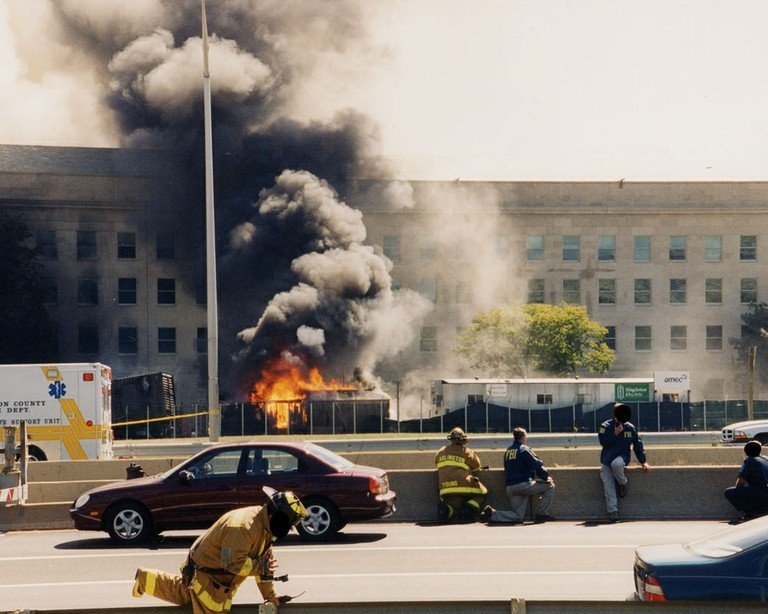 米同時多発テロ後のペンタゴンでの火事