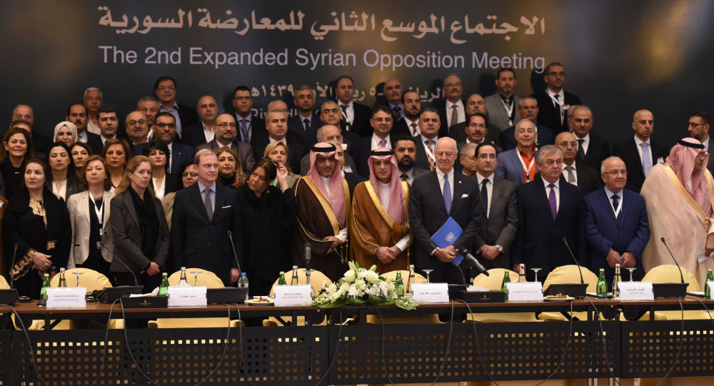 シリア反体制派、サウジ開催の協議